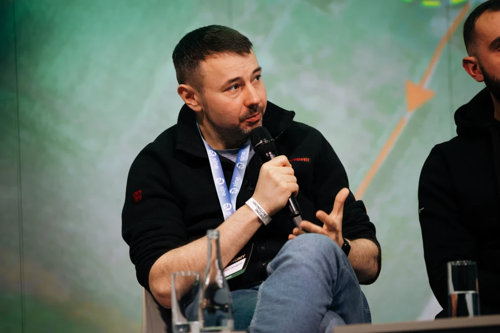 Андрій Чулик під час дискусії на події “Автономія дронів” від IRON Cluster