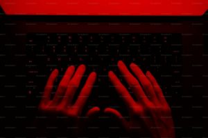 Шахрайство в інтернеті: збереження доказів і блокування переказу